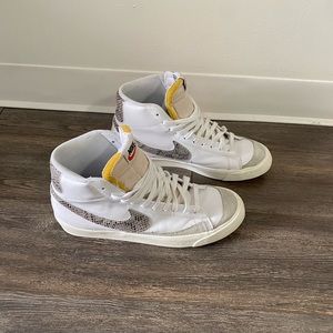 Nike Mid 70s Blazer shoe